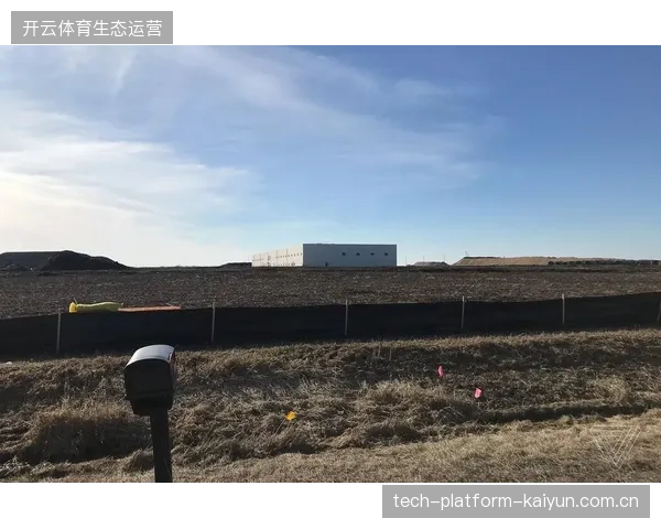 索斯盖特中场组织效率低下,贝林厄姆被对手针对性限制后进攻陷入停滞 索斯盖特中场组织效率低下,贝林厄姆被对手针对性限制后进攻陷入停滞